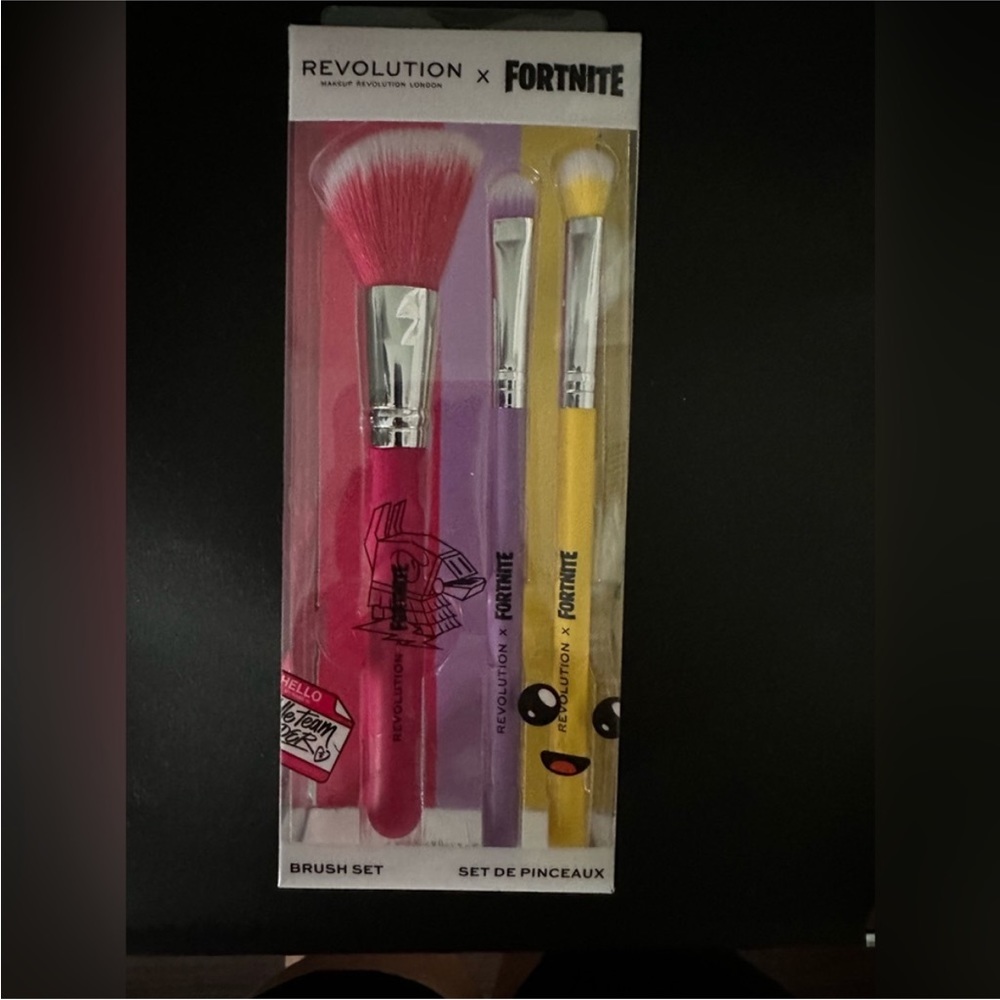 Makeup Revolution x Fortnite Makeup Brush Set New NIB‎